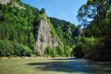gole del dunajec gorges of the river dunajecpoland.jpg